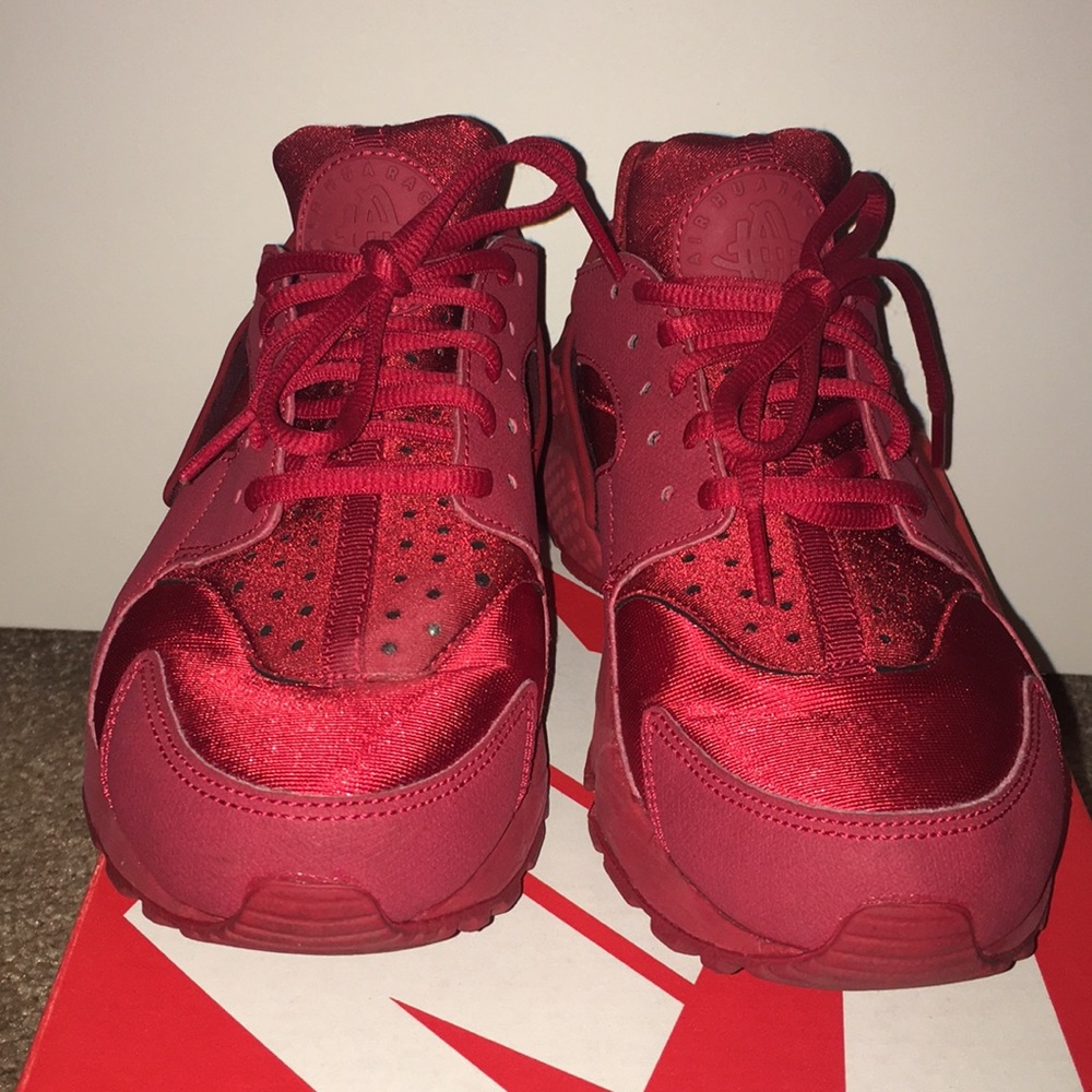 Women’s Air Huaraches